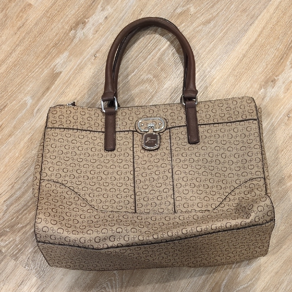 😃👜⚡️Guess Tan and Brown medium sized Purse😃👜⚡️